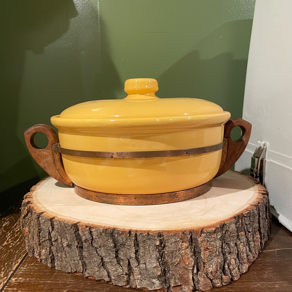 Butter yellow casserole dish, vintage, 1960s